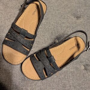 Easy Street Sandals Womens Black 9.5 Wide Slingback Shoes Buckle Strap Wedge